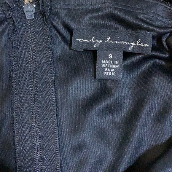 Dress - Picture 5 of 5